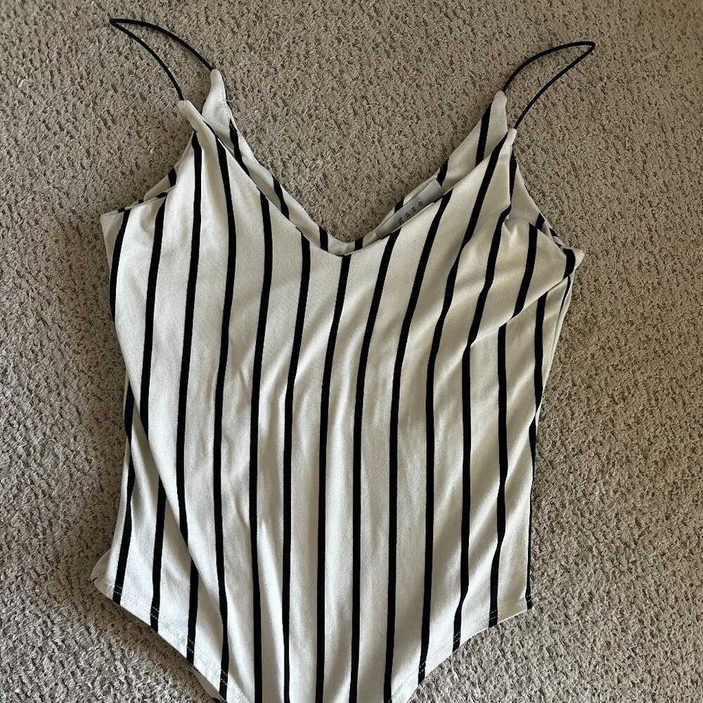 gaze black and white striped body suite in size xtra small